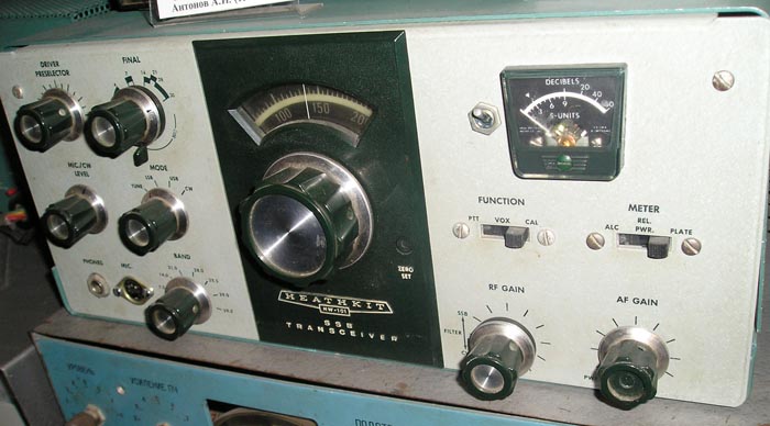 Радиолюбительский трансивер "Heathkit HW-101"
