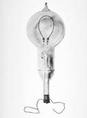 Первая электрическая лампочка Эдисона