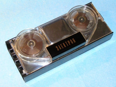 Портативный транзисторный диктофон "Электрон-52Д"