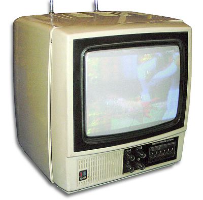 Малогабаритный цветной телевизор "Электроника Ц-401М"