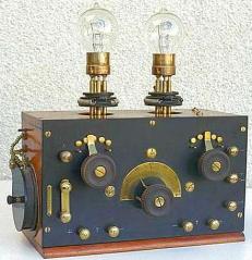 Батарейный радиоприемник "Pericaud", Франция, 1922.