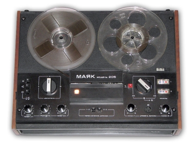 Катушечный магнитофон "Маяк-205"