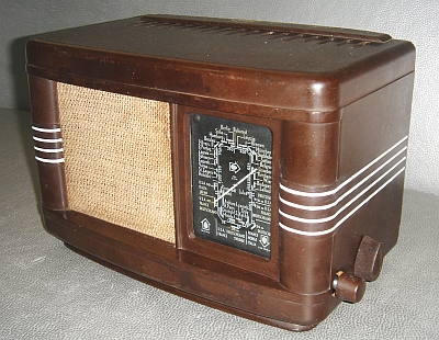 Радиоприемник ламповый сетевой стационарный Philips 208 U