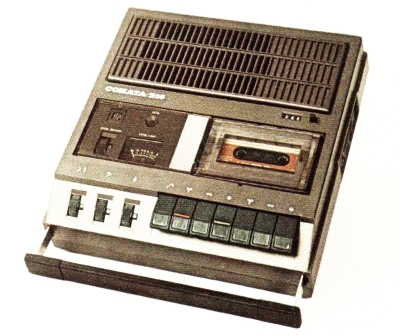 Портативный кассетный магнитофон "Соната М-216"